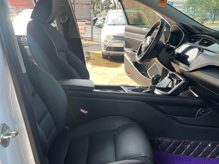 GEELY 2019 #16 GEELY 2019 car image #16