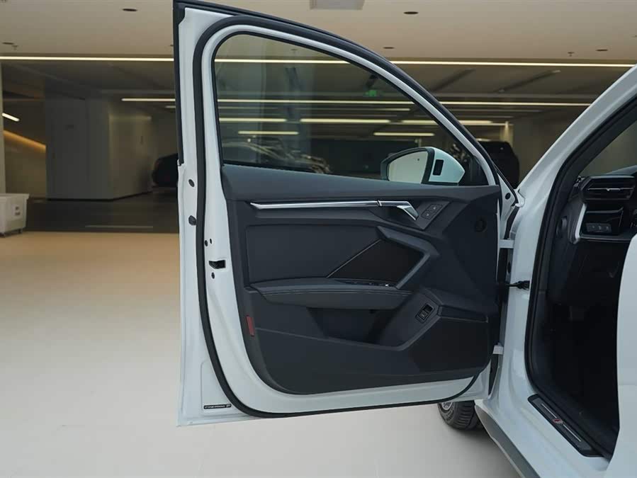 Audi A3 2024 car image #16