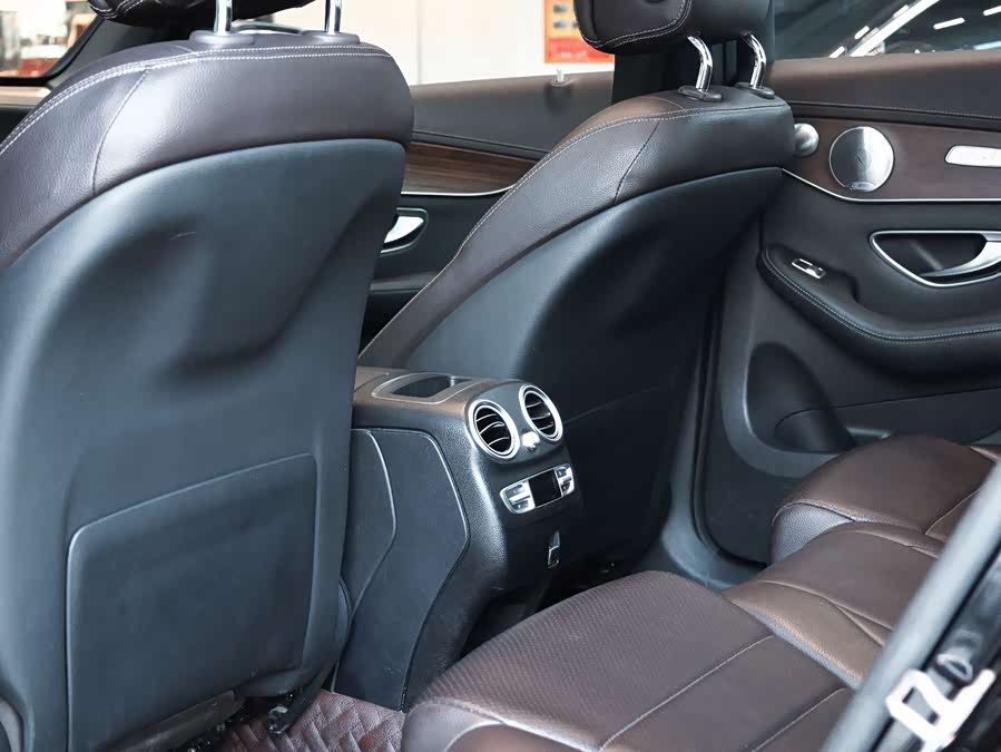 Mercedes-Benz GLC Class 2021 car image #16