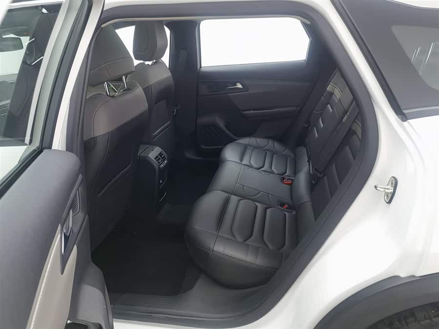 Citroen C5 X 2023 car image #16