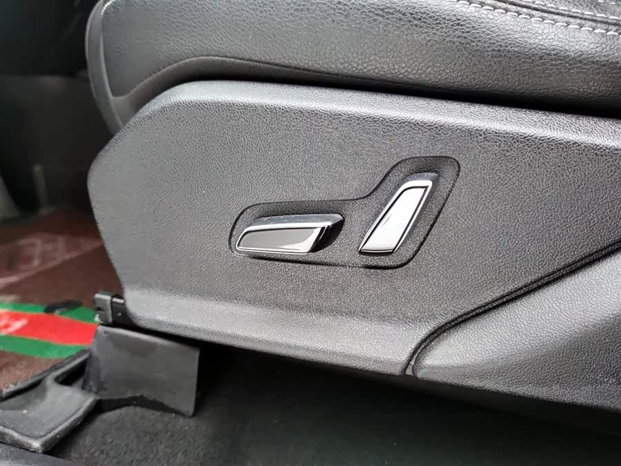 BYD Tang 2019 car image #16