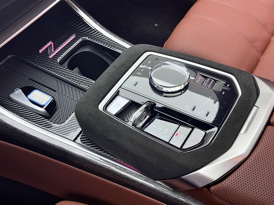 BMW i7 2025 изображение автомобиля #16