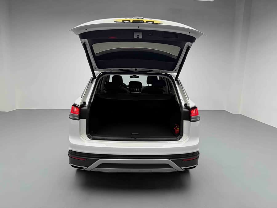 Volkswagen Tayron 2024 immagine di auto #16