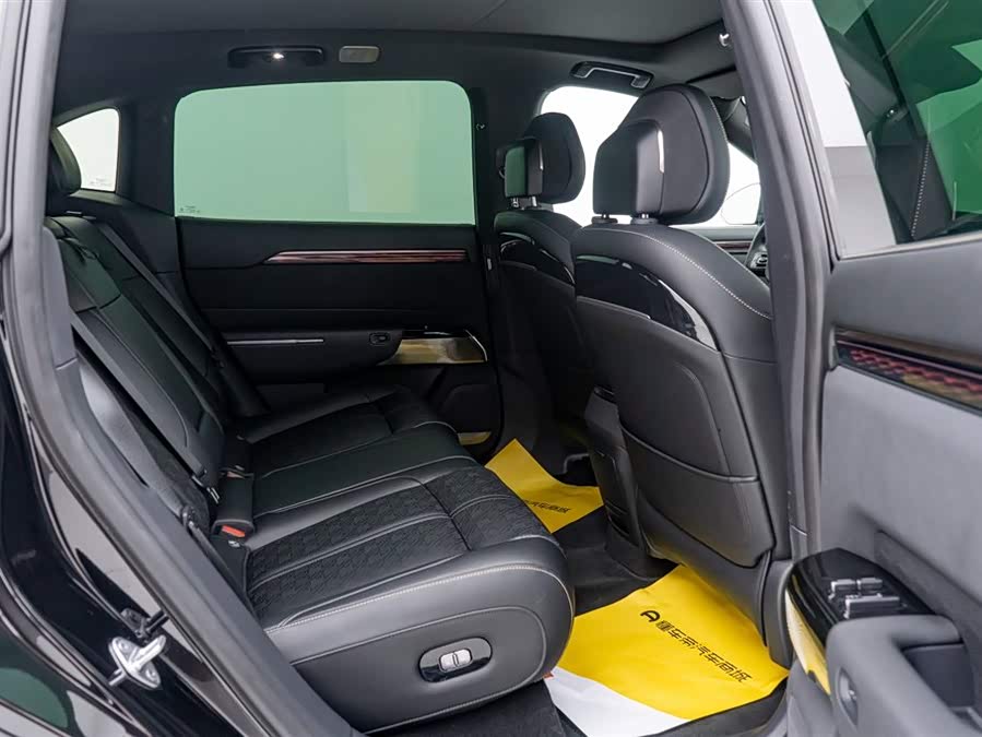 Zeekr 7X 2024 car image #16