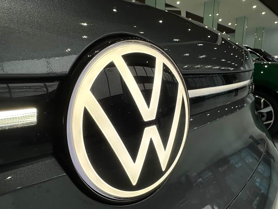 Volkswagen ID.4 X 2024 immagine di auto #16