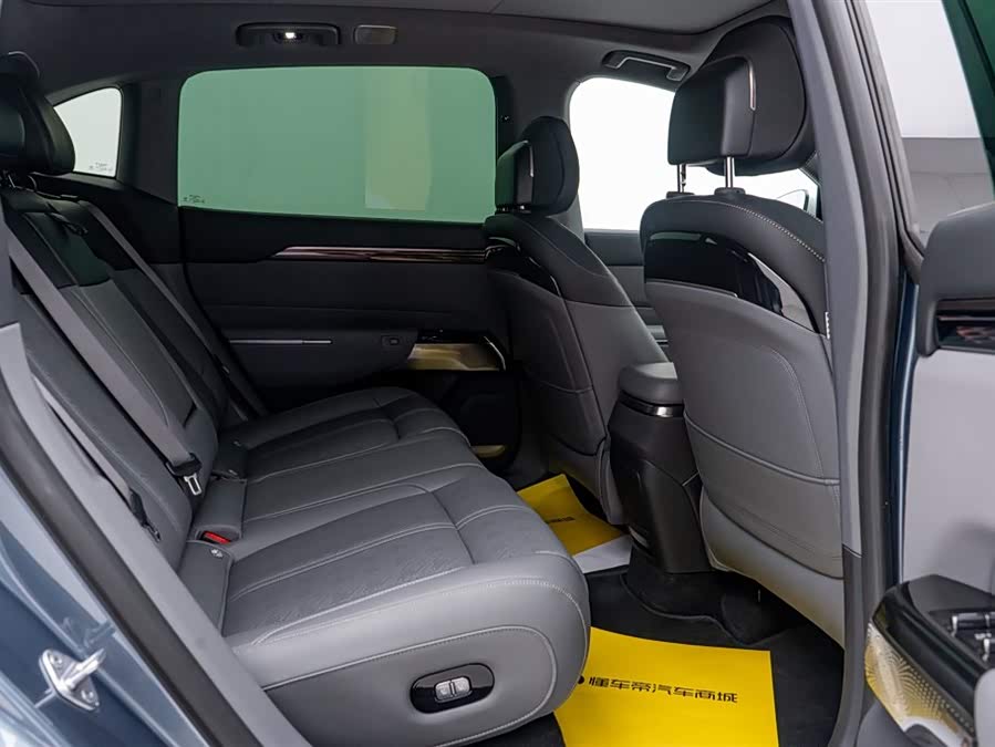 Zeekr 7X 2024 car image #16