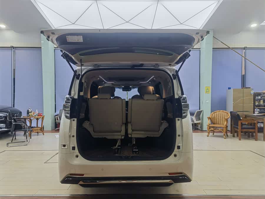 Toyota Vellfire 2022 #16 Toyota Vellfire 2022 car image #16