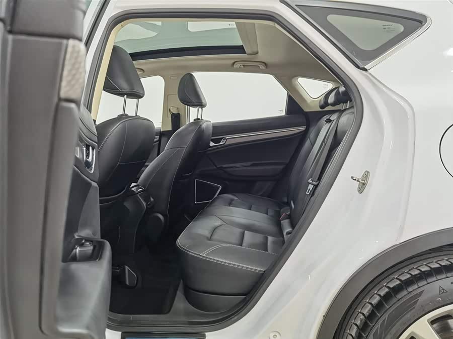 GEELY 2018 car image #16