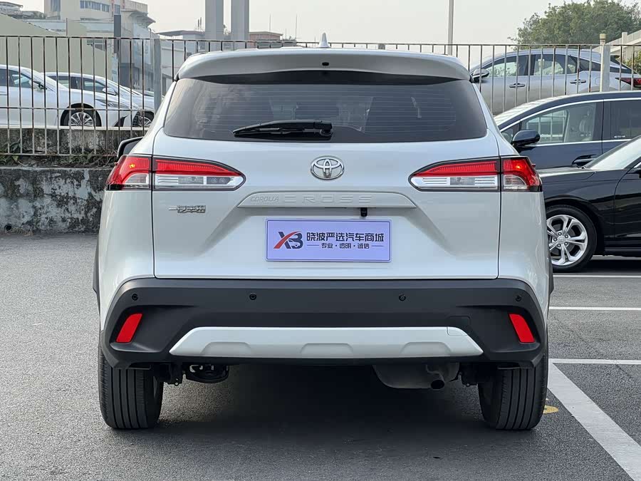 Toyota Corolla Cross 2023 immagine di auto #16
