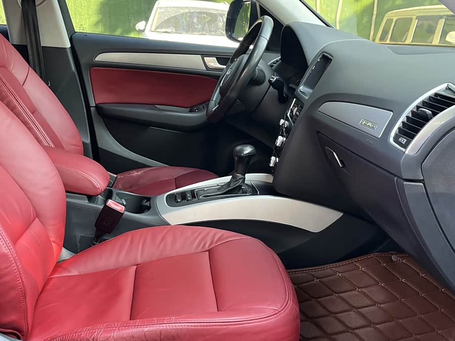 Audi Q5 2015 car image #16