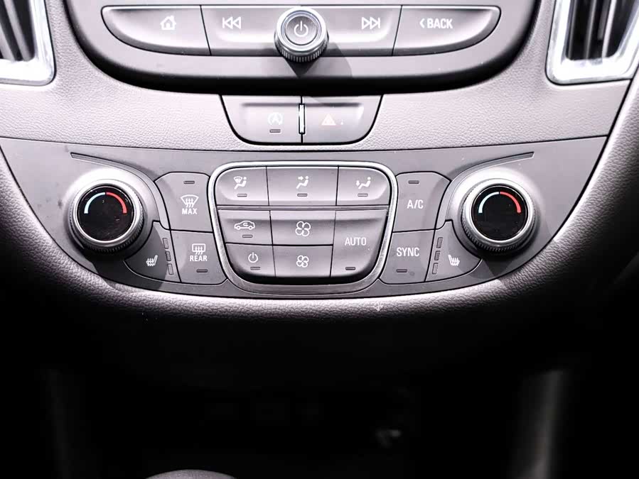 Chevrolet Malibu XL 2021 car image #16