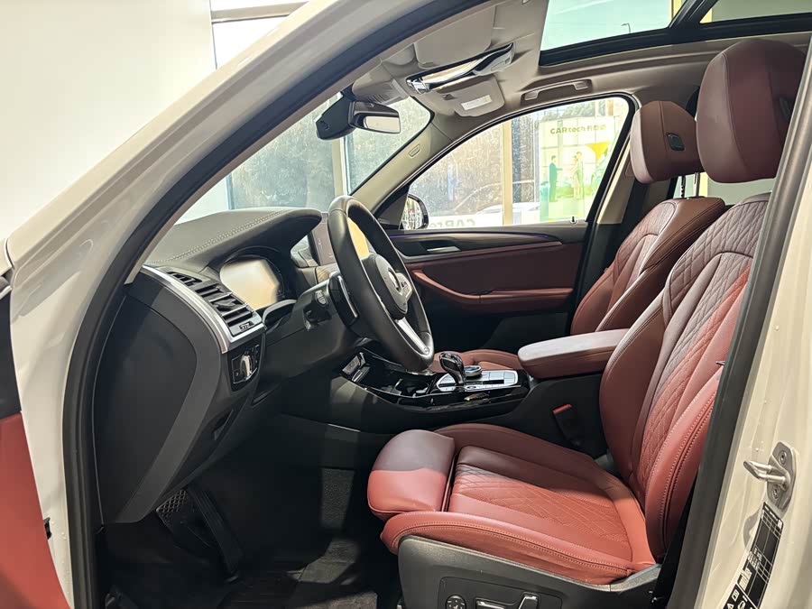 BMW X3 2024 immagine di auto #16