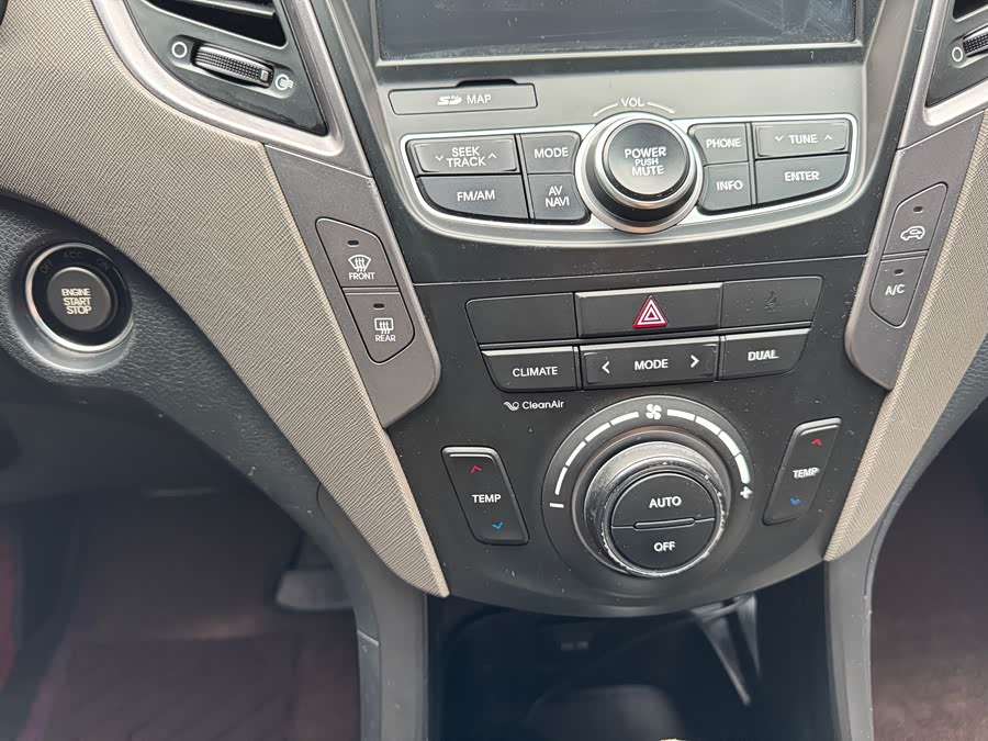 Hyundai Grand Santa Fe 2015 car image #16