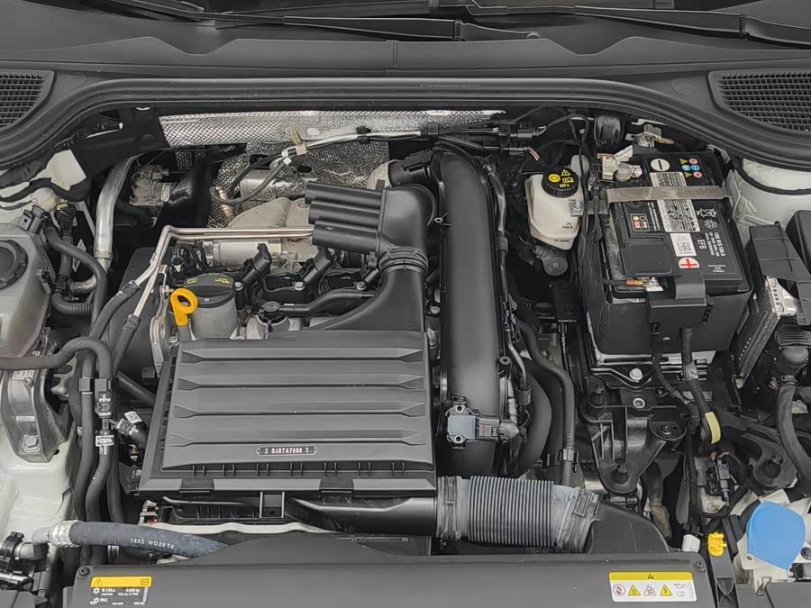Volkswagen Golf 2022 car image #16
