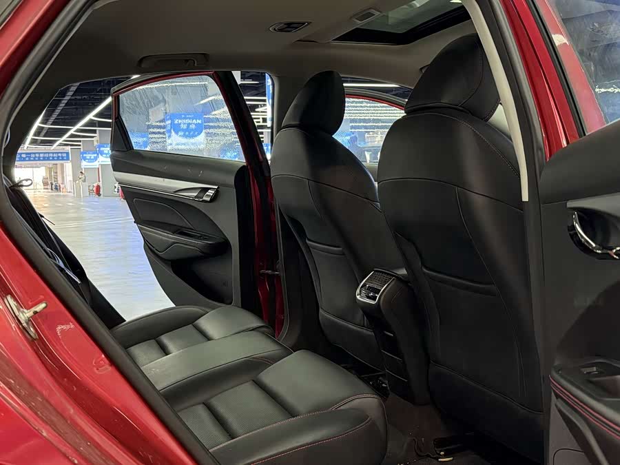 GEELY 2019 car image #16
