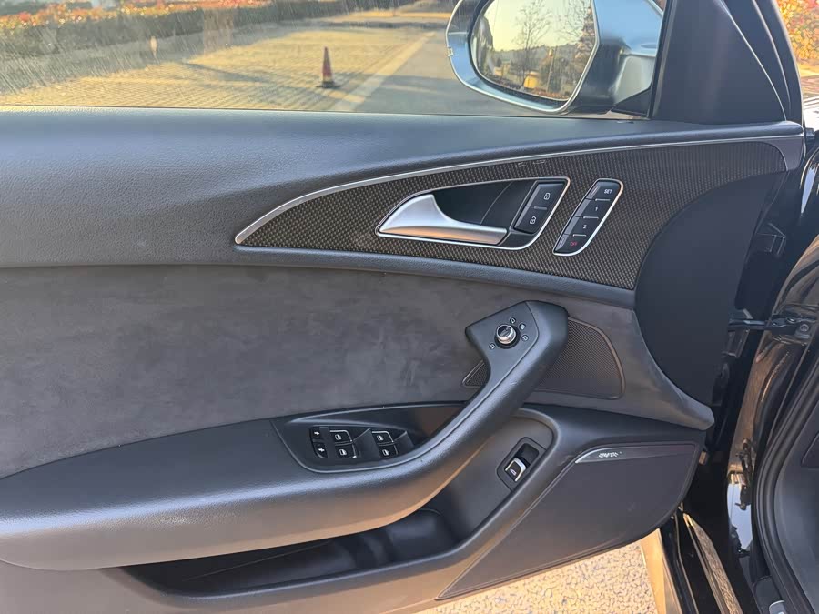 Audi S6 2016 car image #16