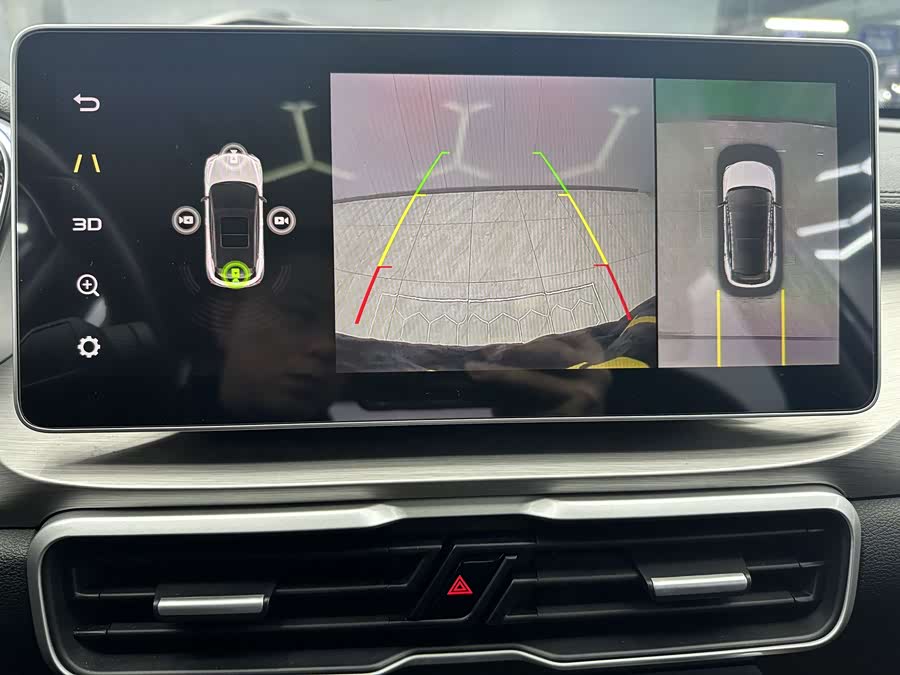 GEELY Coolray 2022 car image #16