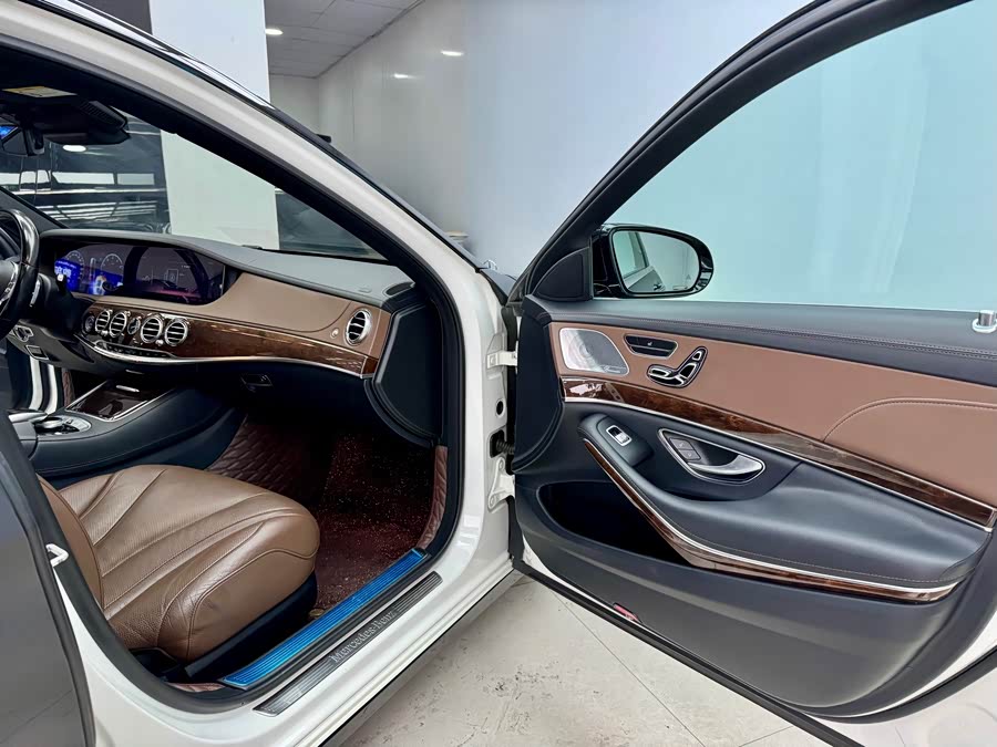 Mercedes-Benz S Class 2017 car image #16