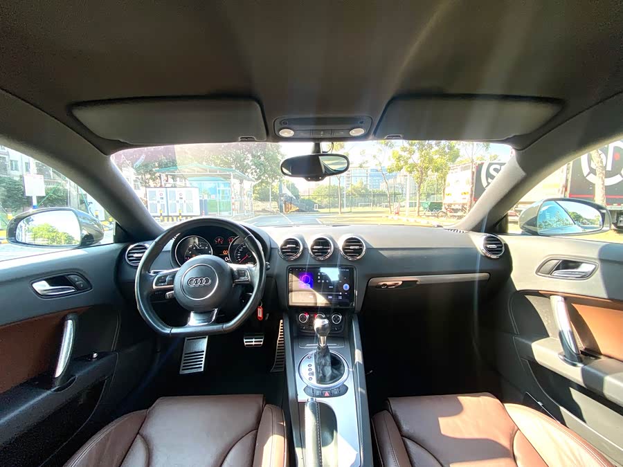 Audi TT 2012 car image #16