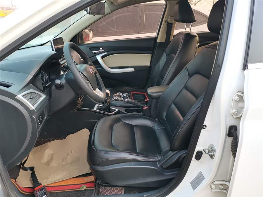 Changan Alsvin V7 2016 #16 Changan Alsvin V7 2016 car image #16