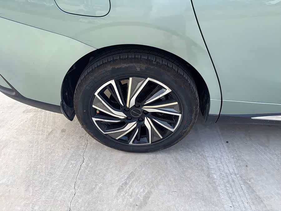 Forthing Yacht 2022 car image #16