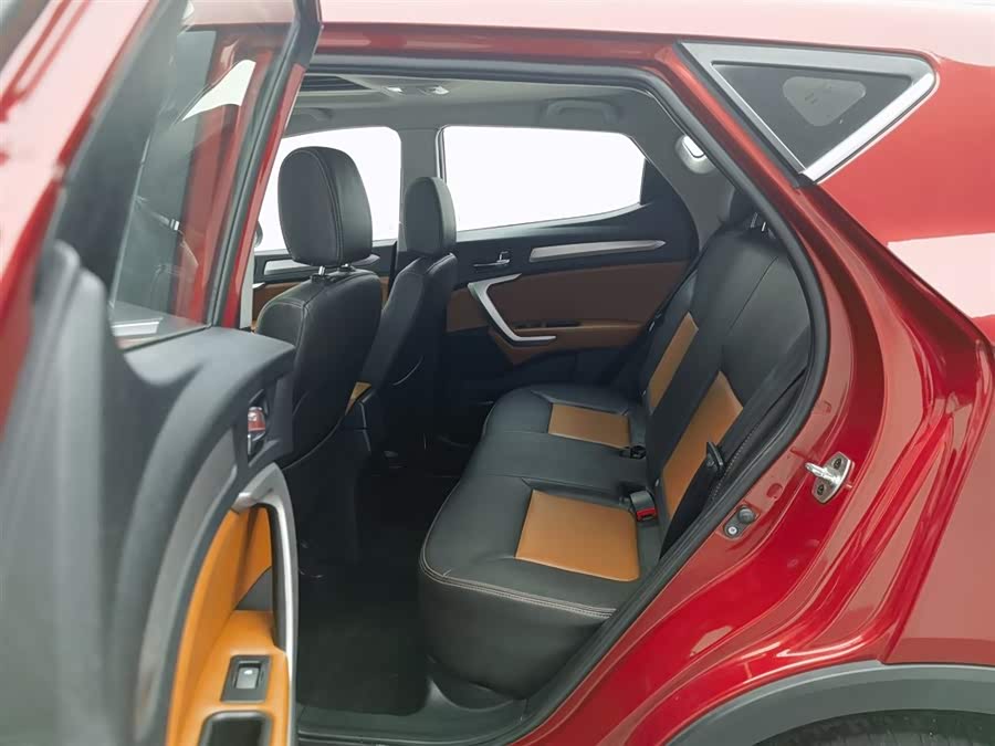 JAC 2015 car image #16