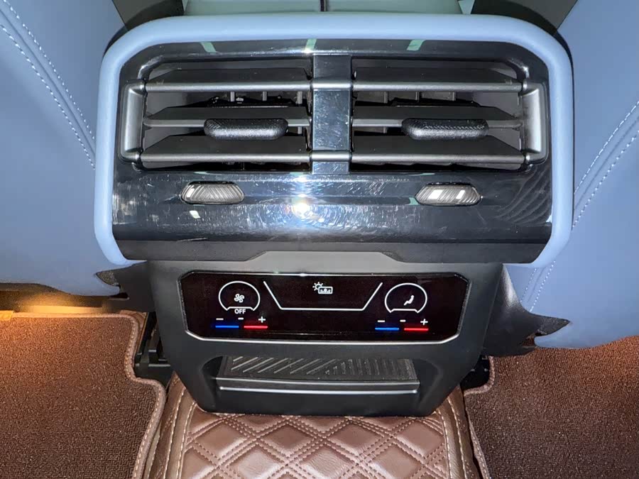 BMW 5 Series 2024 car image #16