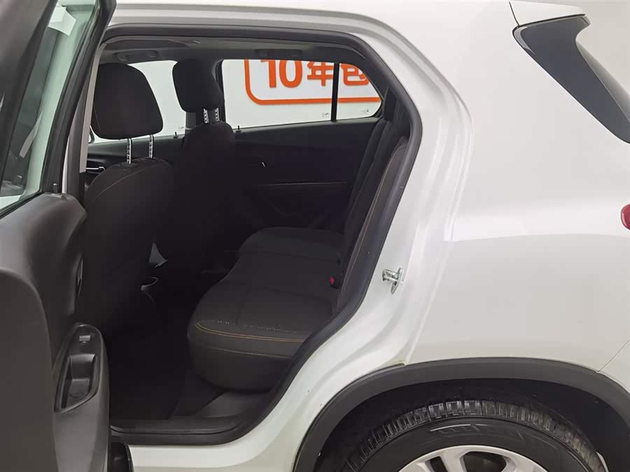 Chevrolet Tracker 2017 car image #16