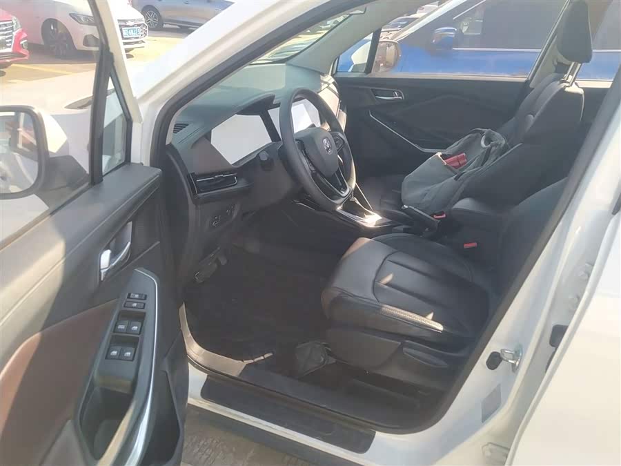 Changan CS15 2019 #16 Changan CS15 2019 car image #16