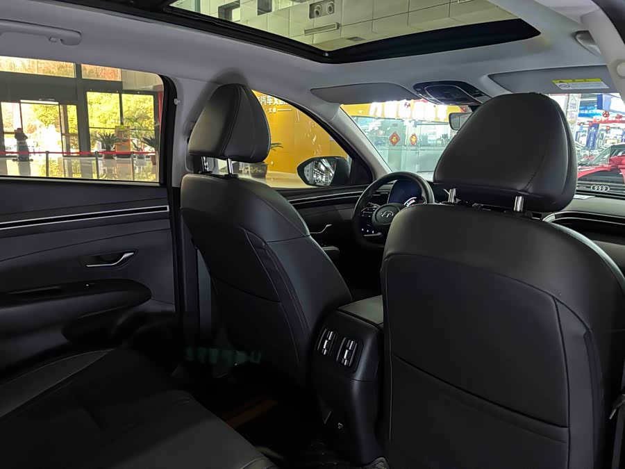 Hyundai Tucson 2024 car image #16