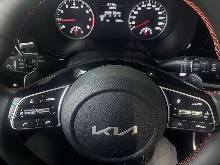 Kia Stonic 2022 image de voiture #16