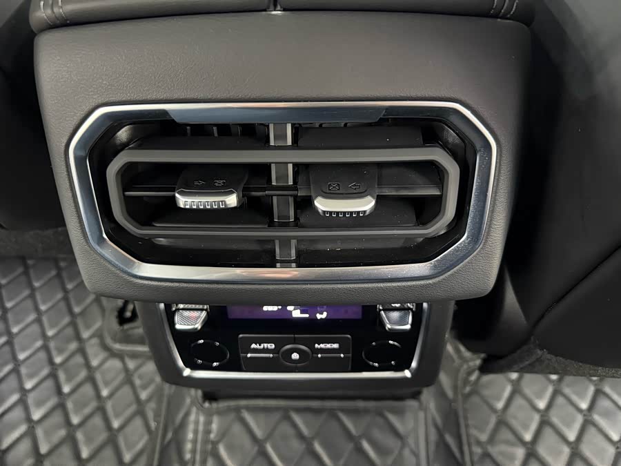 Tank 400 New Energy 2024 #16 Tank 400 New Energy 2024 car image #16