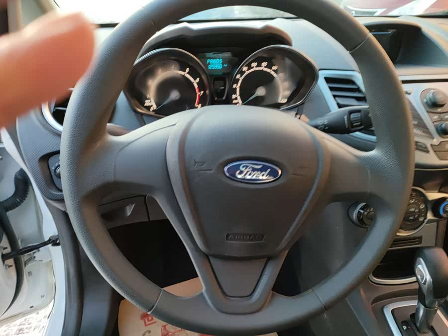 Ford Fiesta 2015 #16 Ford Fiesta 2015 immagine di auto #16