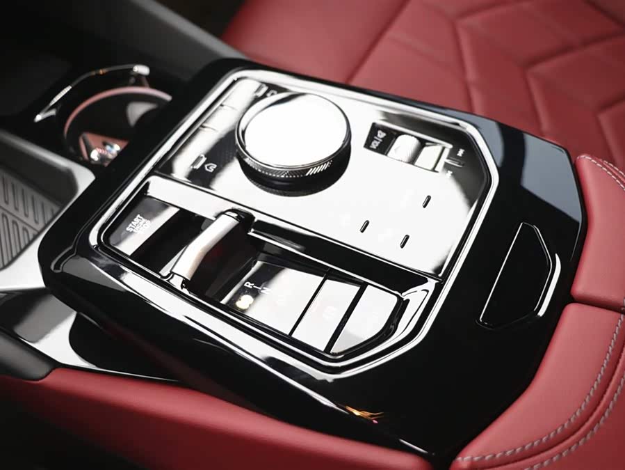 BMW 5 Series 2025 car image #16