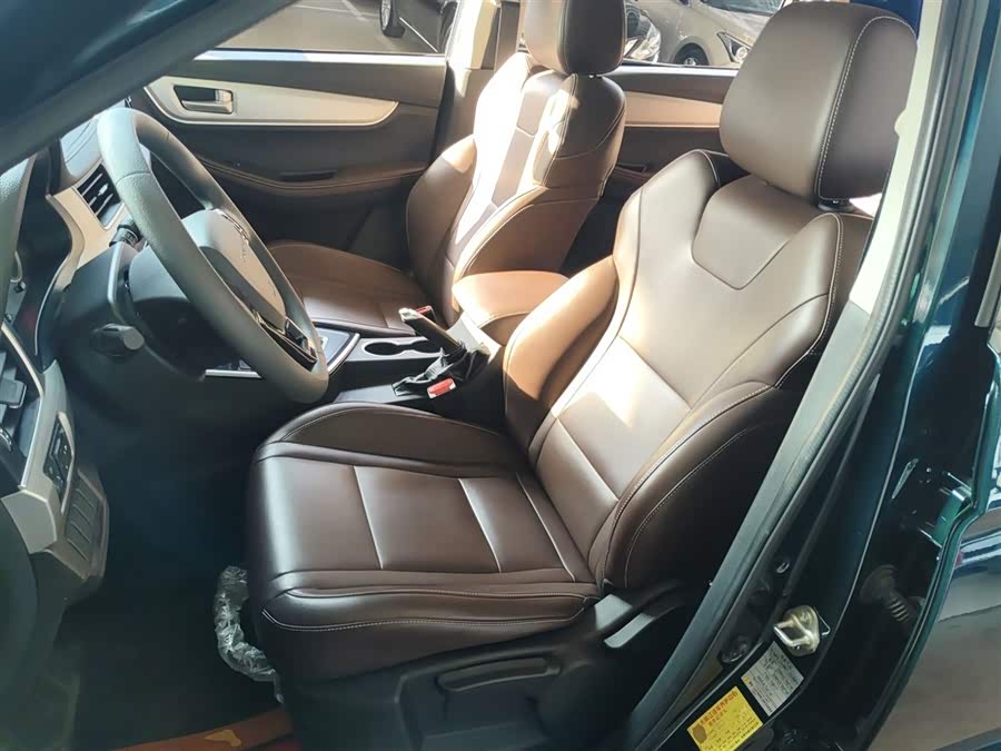 Forthing T5 2023 #16 Forthing T5 2023 صورة سيارة #16