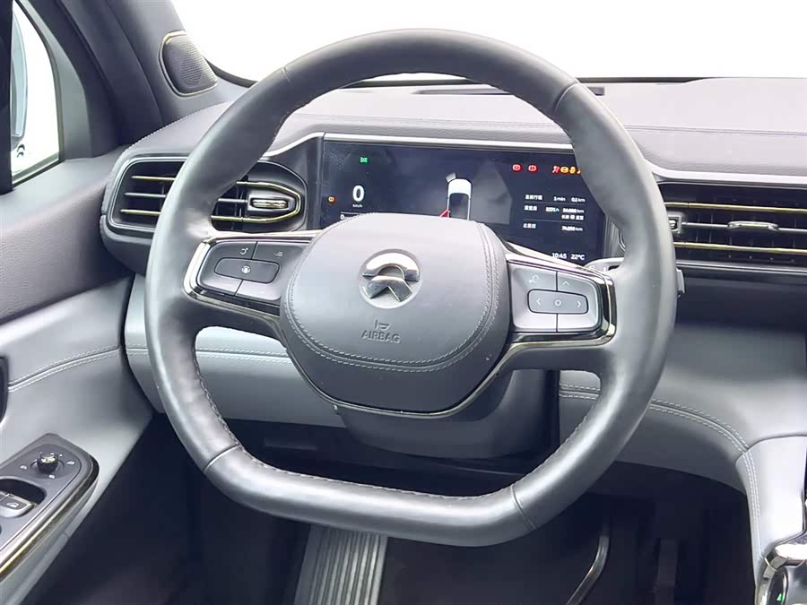 NIO ES8 2022 car image #16