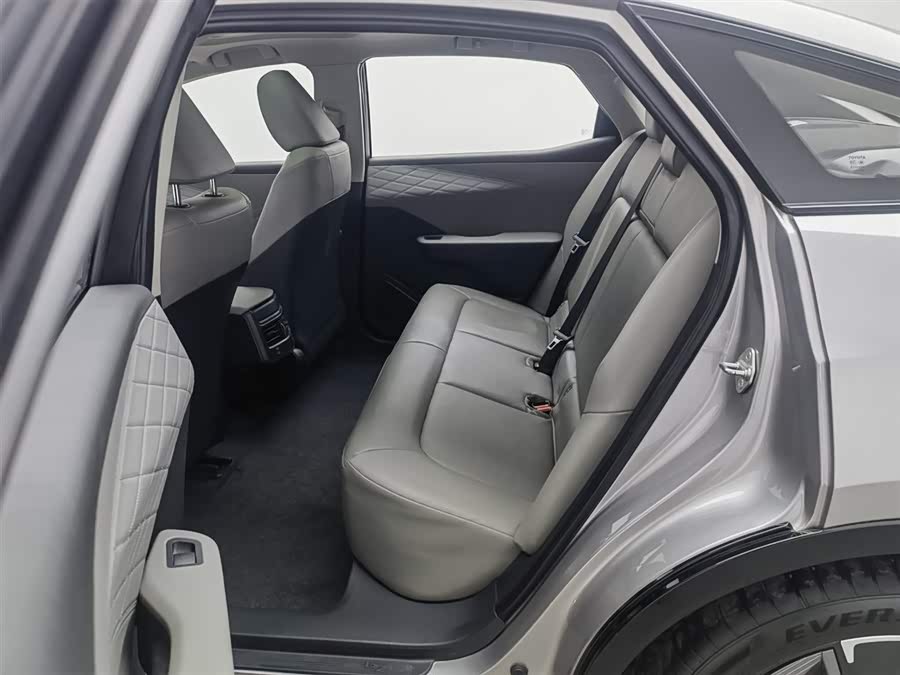 Toyota bZ3 2024 immagine di auto #16