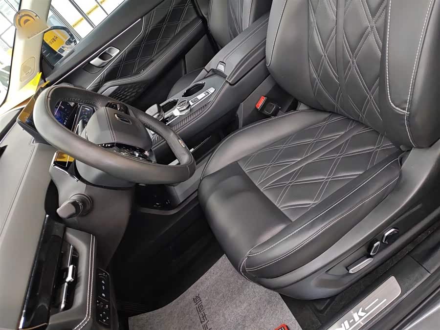 Changan UNI-K iDD 2023 car image #16