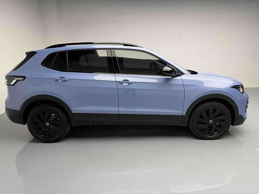 Volkswagen Tharu 2024 car image #16