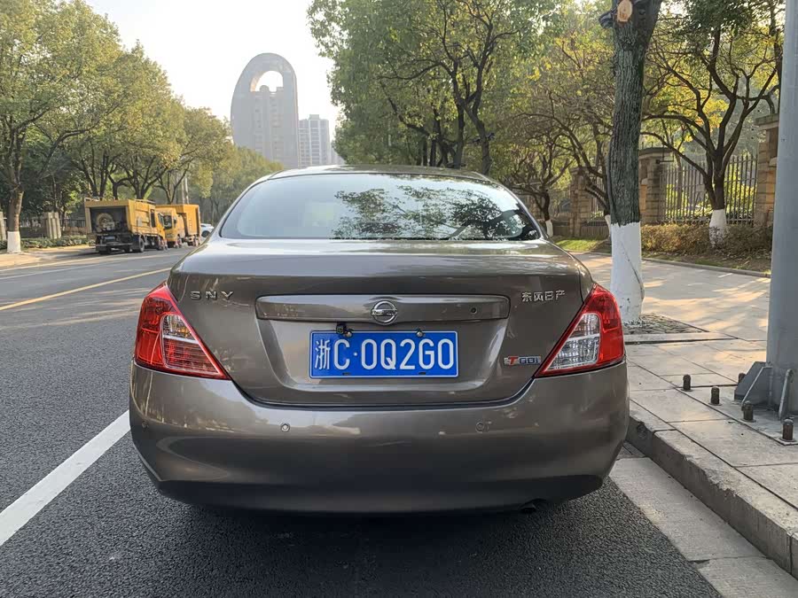Nissan Sunny 2013 immagine di auto #16