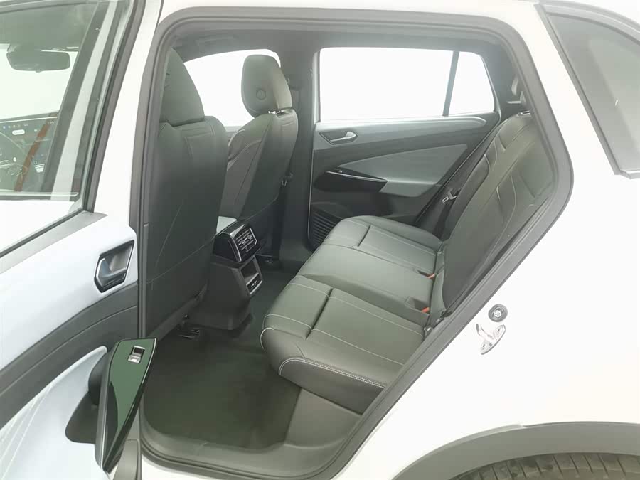 Volkswagen ID.4 X 2025 #16 Volkswagen ID.4 X 2025 car image #16