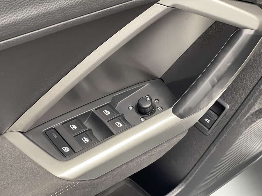 Audi Q3 2022 imagem de carro #16