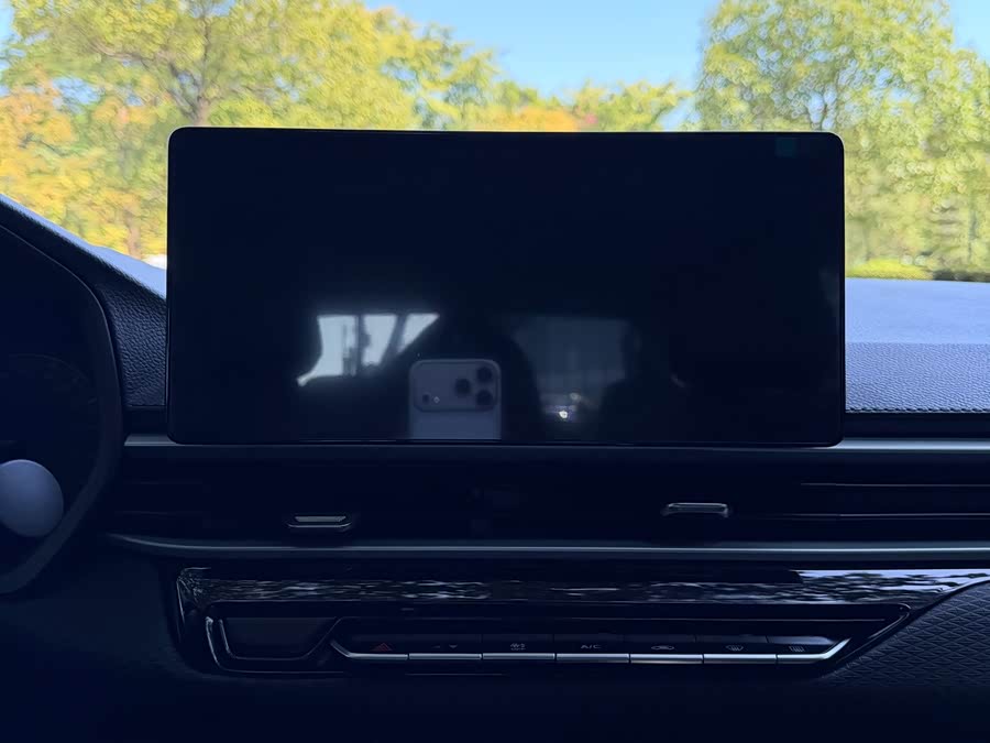 GEELY Emgrand 2024 #16 GEELY Emgrand 2024 car image #16