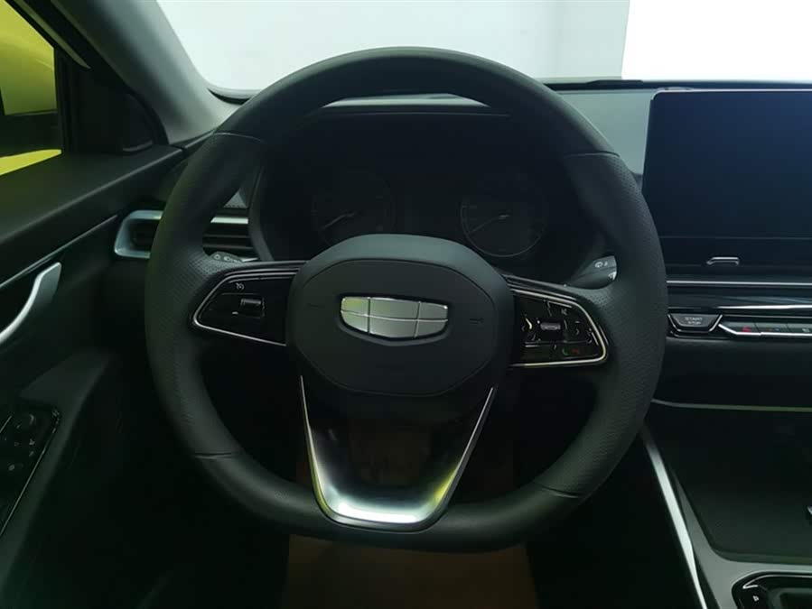 GEELY Emgrand 2025 #16 GEELY Emgrand 2025 car image #16