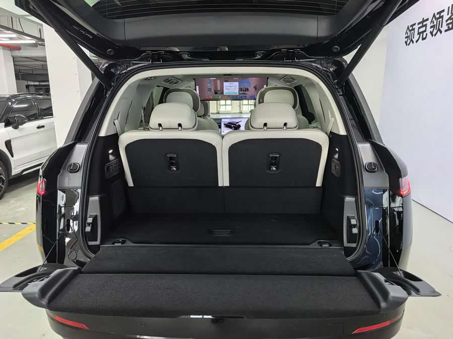 Lynk & Co 900 2025 car image #16