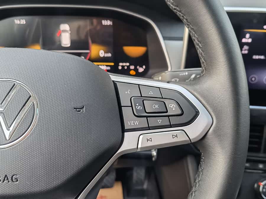 Volkswagen Bora 2023 immagine di auto #16