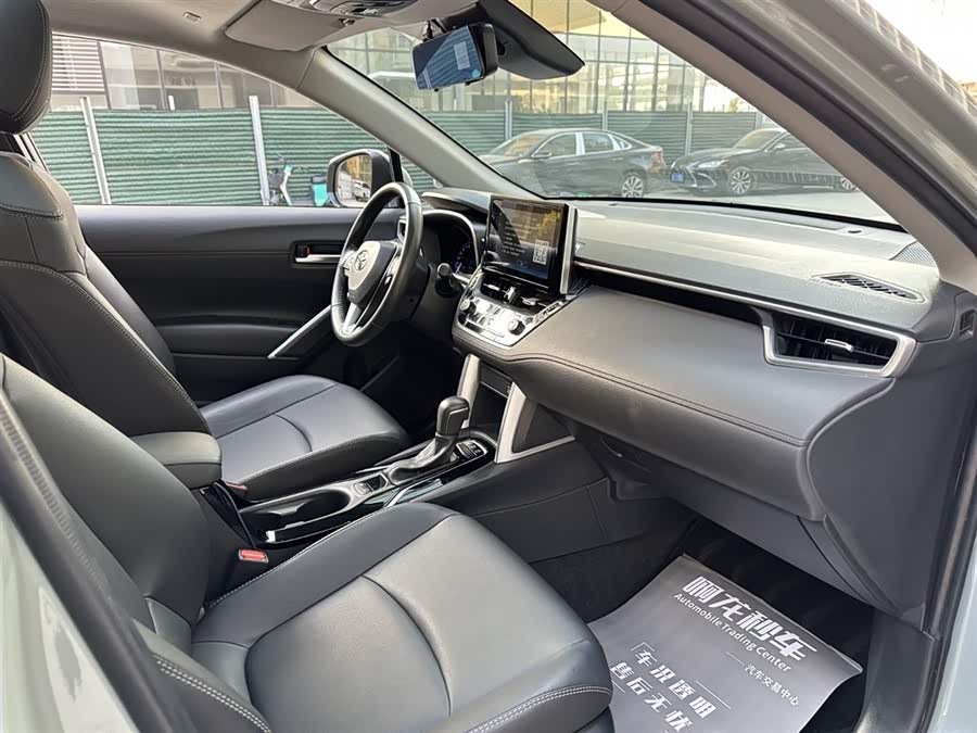 Toyota Corolla Cross 2022 immagine di auto #16