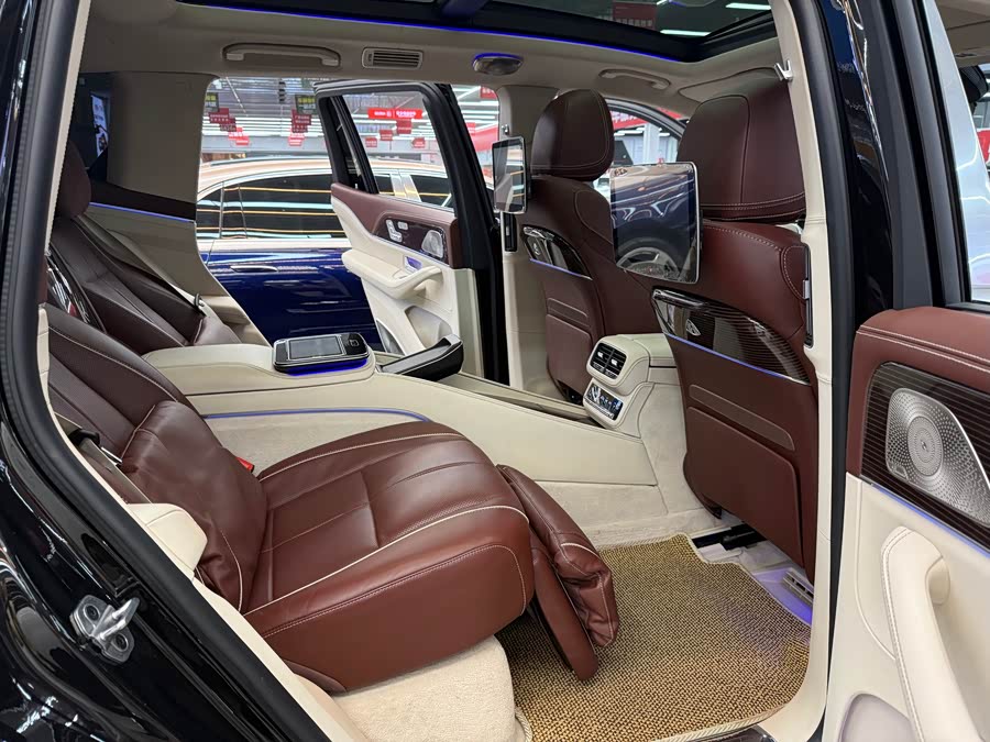 Mercedes-Benz Maybach GLS 2022 car image #16