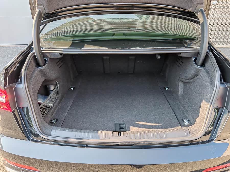 Audi A6L 2024 car image #16