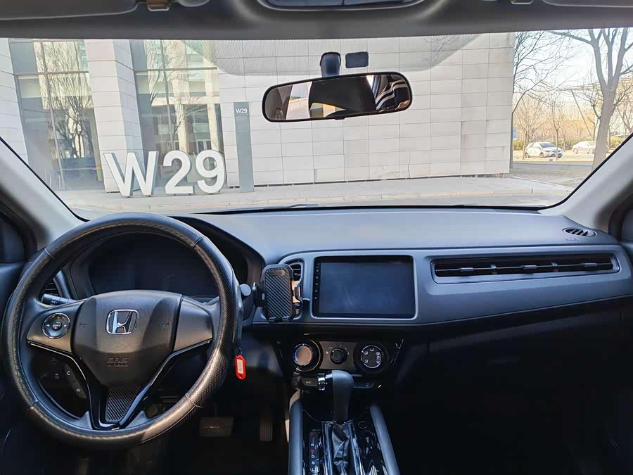 Honda VEZEL 2017 car image #16